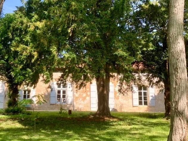 Rural Retreat Feuillade Exterior photo